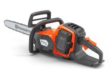 Akumulátorová pila Husqvarna 242i s akumulátorem a nabíječkou (2)
