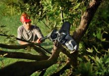 Akumulátorová vyvětvovací pila Husqvarna Aspire™ PE5-P4A bez akumulátoru a nabíječky (2)