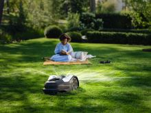 Robotická sekačka Husqvarna Automower® 410VE NERA (2)