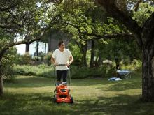Akumulátorová sekačka  Husqvarna LC 251iS (bez baterie a nabíječky) (3)