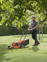 Husqvarna AKU sekačka LC 142iS AKU (bez aku) (4)