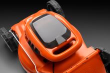Akumulátorová sekačka Husqvarna LC 137i kit (2xB140+C80) (5)