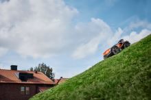 Robotická sekačka Husqvarna AUTOMOWER® 535 AWD EPOS™ (3)