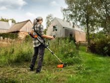 Akumulátorový vyžínač Husqvarna Husqvarna 220iR (bez aku a nabíječky) (2)