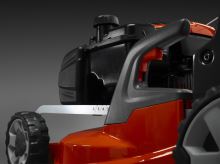 Motorová sekačka Husqvarna LC 247 S (4)