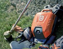 Akumulátorový vyžínač Husqvarna 325iLK (bez baterie a nabíječky) (4)