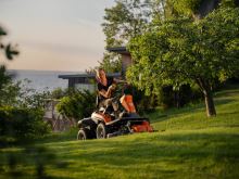 Aku Rider Husqvarna R 200iX (bez žac. ústrojí) (4)