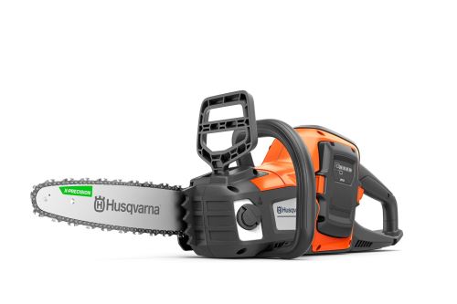 Akumulátorová pila Husqvarna 215i s akumulátorem a nabíječkou