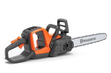 Akumulátorová pila Husqvarna 242i bez akumulátoru a nabíječky (3)
